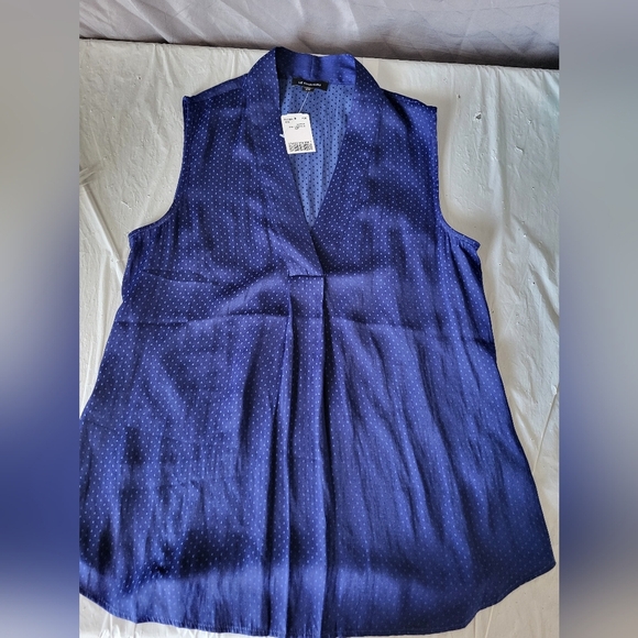 NEW Le Chateau Navy Sleeveless Blouse, Size Small - Picture 5 of 5